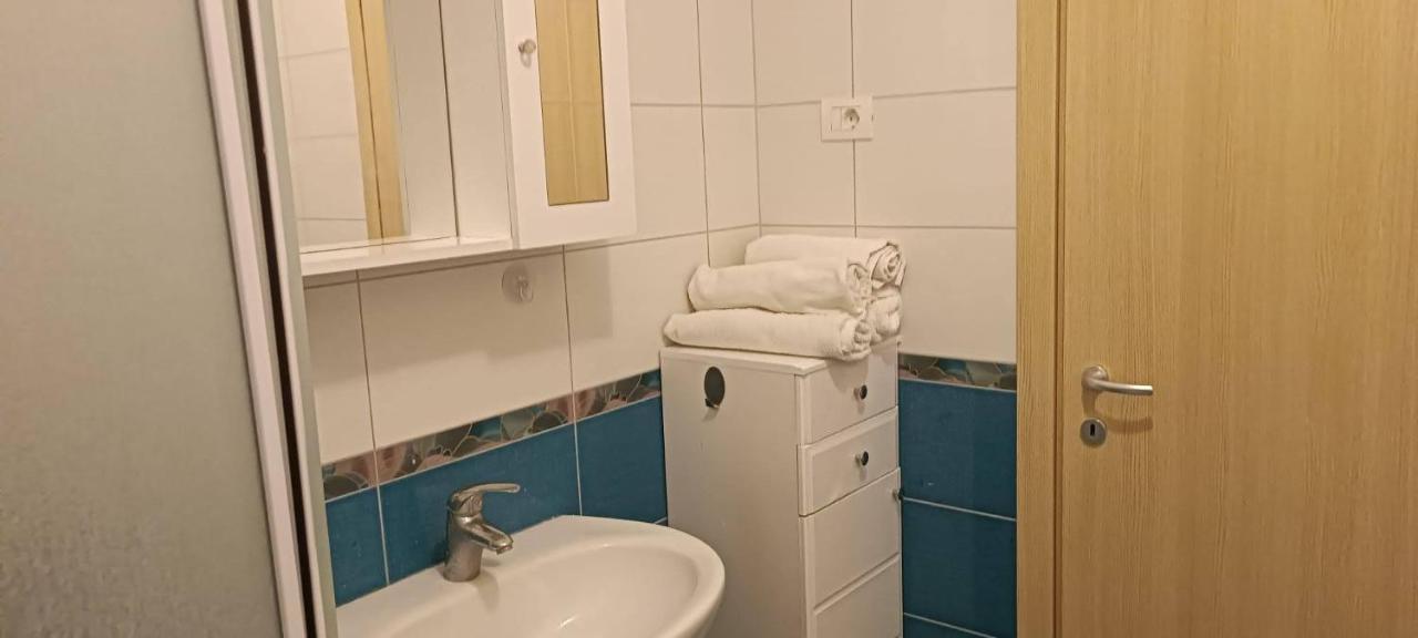 Home Sweet Home Split Bagian luar foto